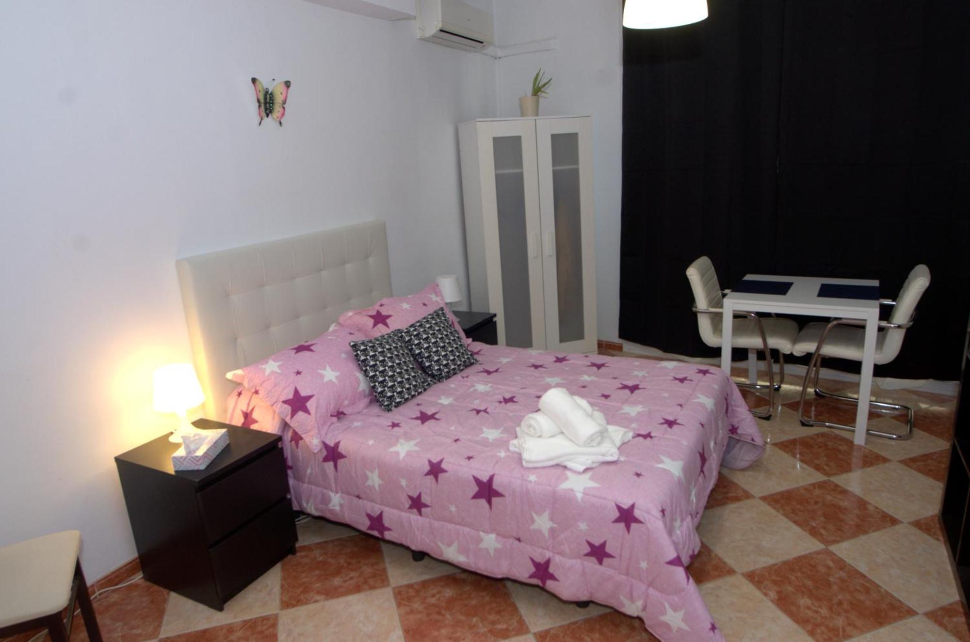Malaga Centro Historico. Apartment Luaran gambar
